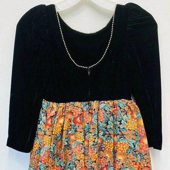 PLUM PUDDING Girls Long Sleeve Pull Over Zip-Up Floral Black Velvet Dress Size 8 - Picture 2 of 6